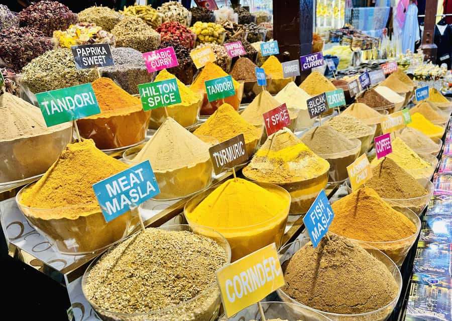 Dubai: Authentic Old Town, Souks, Tastings & Abra Boat Tour - Key points at a glance