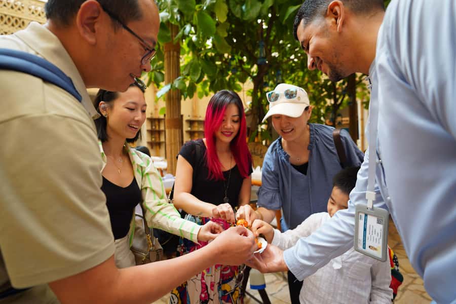 Dubai Food Tour: 4 Cuisines, Souks & Street Bites - Gold Souk and Spice Souk to finish