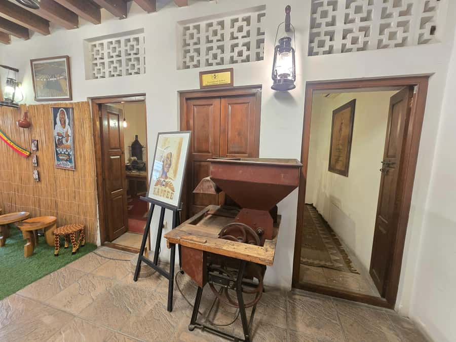 Dubai: Guided City Walking Tour to Spice and Gold Souk - Spices from around the world