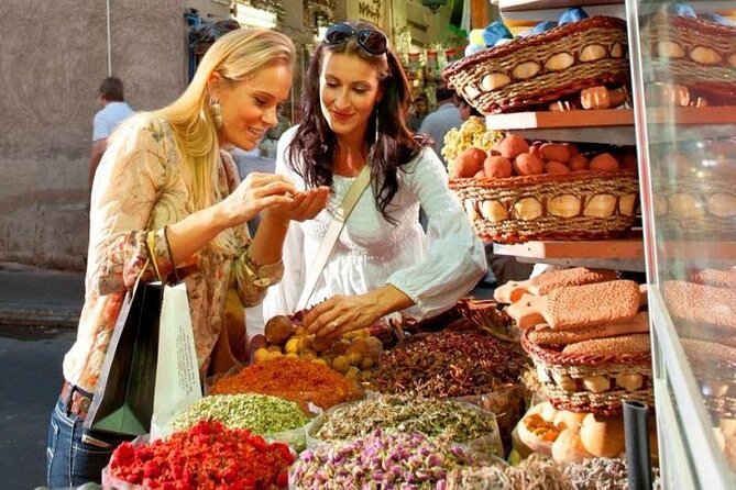 Dubai Old Town, Culture, History, Street food and Souks Tour - Why this short Old Dubai tour works