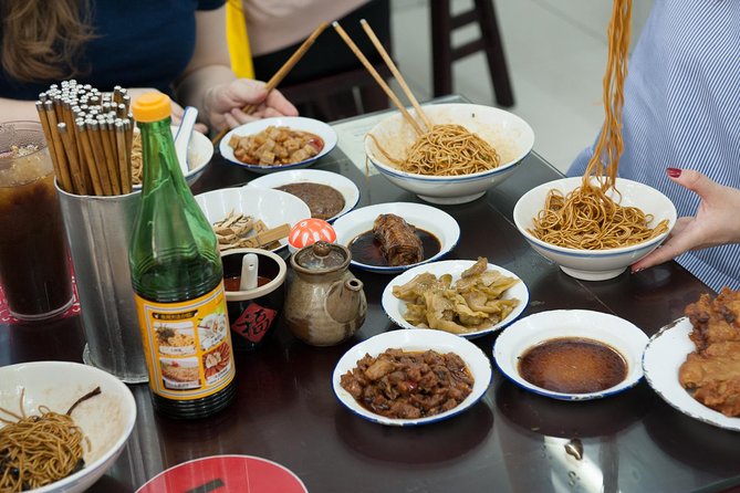Early Bird Shanghai Street Breakfast Tour And Visit Fabric Market - Private tour or group of eight?