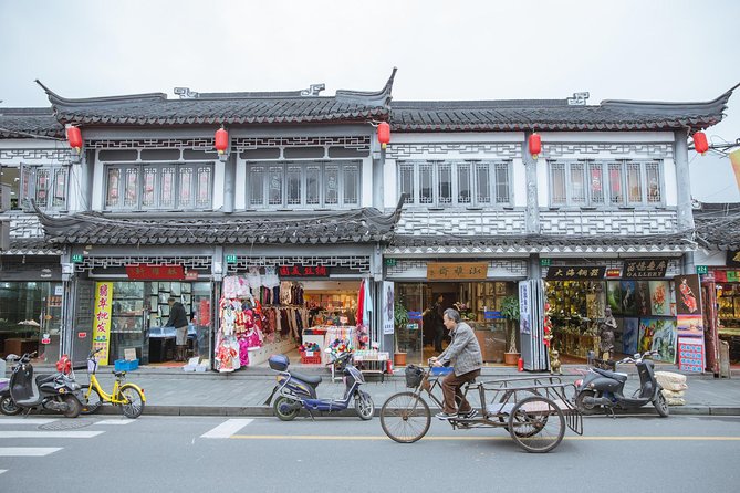 Early Bird Shanghai Street Breakfast Tour And Visit Fabric Market - Timing, meeting point, and practical details