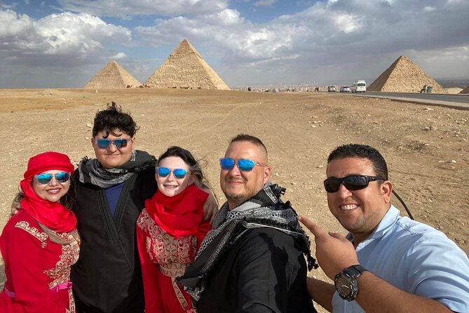 Egypt Shore tours to Giza Pyramids & Museum& bazaar from Alexandria or Port said - Ninety minutes with Tutankhamun at the Egyptian Museum