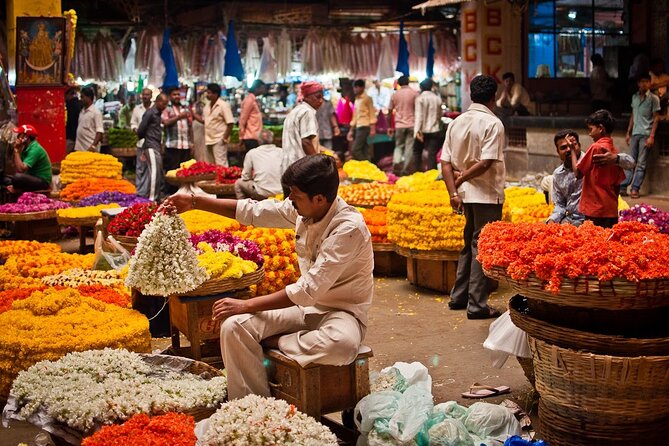 Experience Bangalore Evening City Walk Tour and Market Visit - Starting beneath Vidhana Soudha