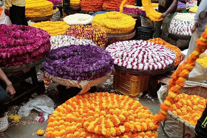 Experience Bangalore Evening City Walk Tour and Market Visit - Following the flowers into KR Market