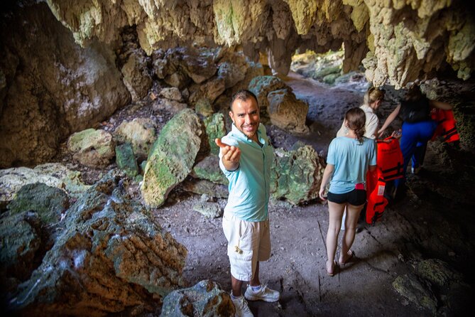 Experience Cancun's Hidden Gems, Mayan museum, cenote & Market 23 - Market 23, where lunch becomes part of the tour