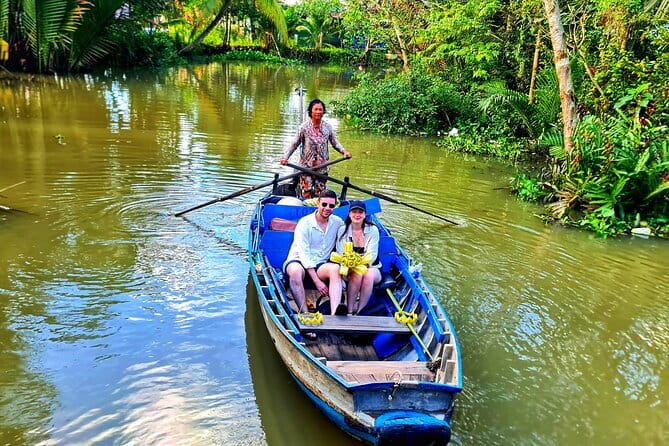 Explore Floating Market with Local People - Who should book this five-hour outing