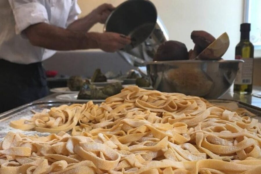 Farmers Market Shopping and Roman Full Course Class - SHARED - Eating what you made with Italian wine