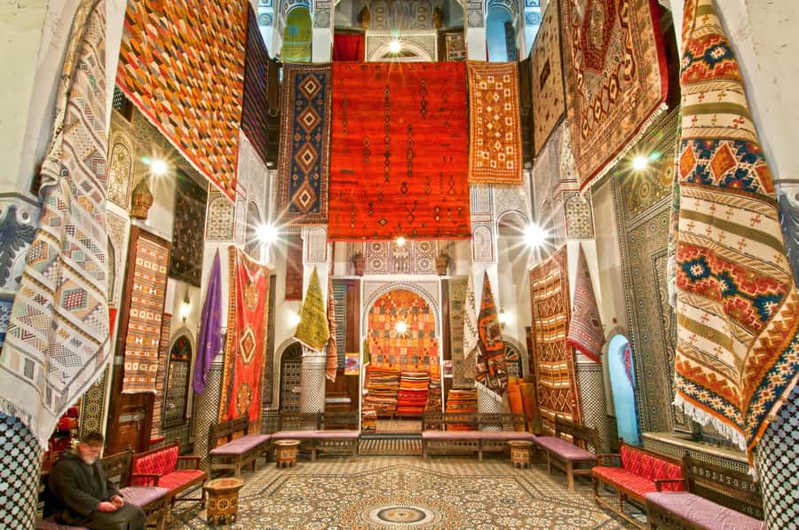 Fes: Royal Palace, Madrasa, Tannery & Souks and Medina Tour - Walking the Medina without losing your bearings