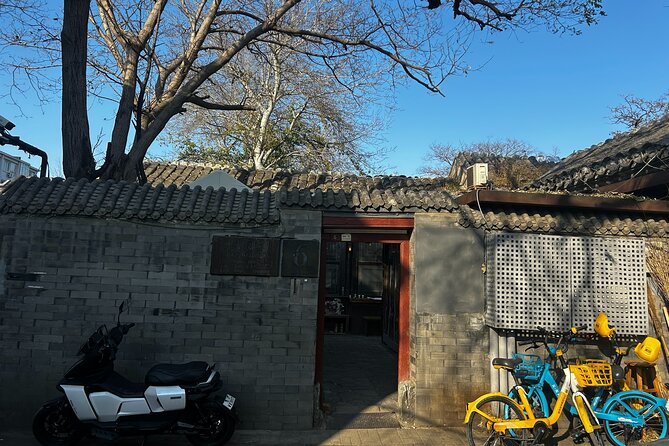 Flavors of Beijing: Eat Like A Real Chinese - Walking through the hutong to the cooking space