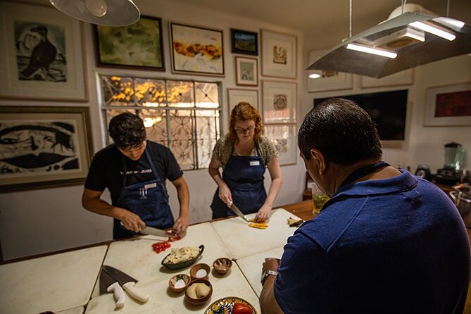 Flavors of Oaxaca: Cooking Class with No Set Menu and Local Market Tour - Dietary needs and language choices