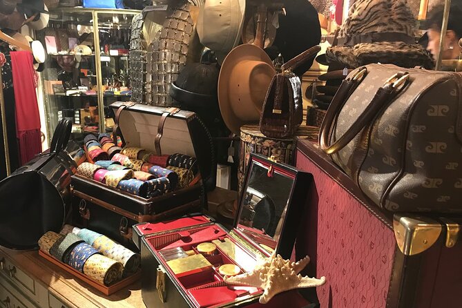 Flea Market Secrets near Montmartre: A Paris Hunt for Treasures - Why Saint-Ouen is worth your time