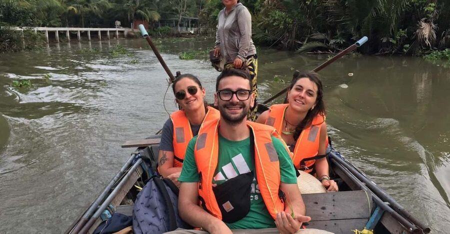 floating market boat trip everyday - Why the early boat ride matters