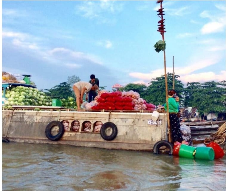 floating market boat trip everyday - Rice noodles made by hand
