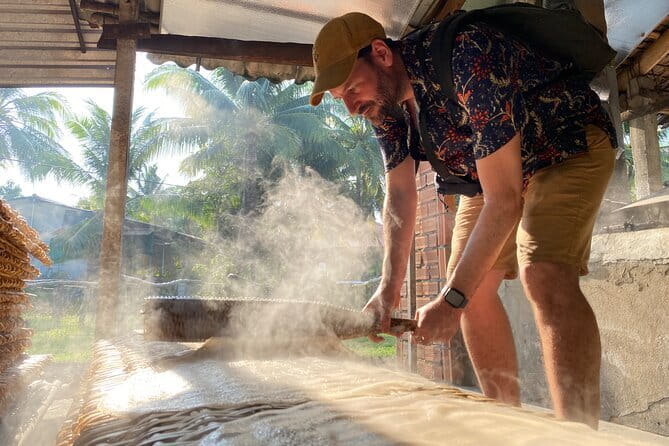 Floating Market & Hidden Canals – Small Group Morning Boat Tour - Small canals and the quieter side of the Mekong Delta