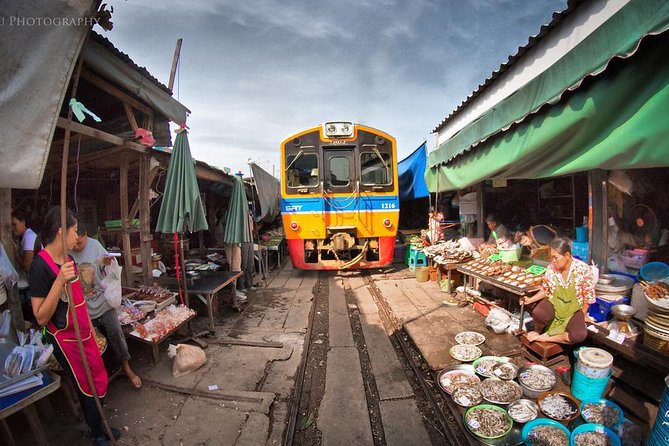 Floating Market & Railway Market Bangkok - What the vehicle and group size mean