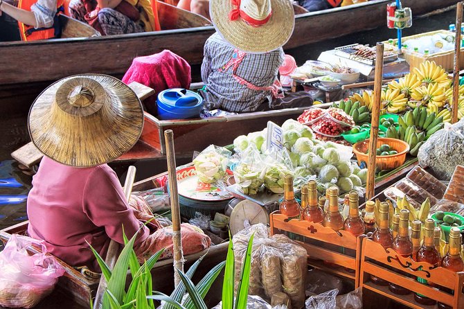 Floating Markets Day Trip from Bangkok - Damnoen Saduak market: food, shopping, and plenty of tourists