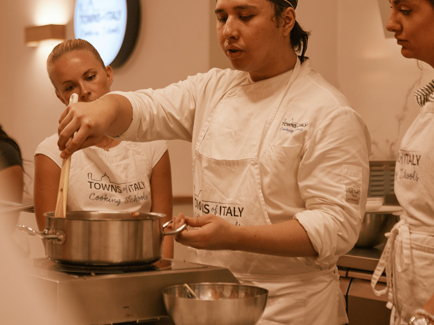 Florence: Cooking Class with Local Food Market Tour - What to bring and how to plan the day