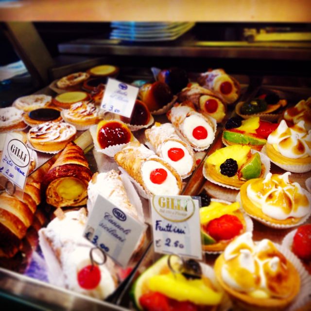 Florence: Markets and Food Tasting Tour - A local market and the ingredients of Tuscan cooking