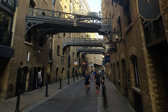 Food & drink walking tour in South East London. Bermondsey - Borough Market. - Shad Thames and the old warehouse quarter