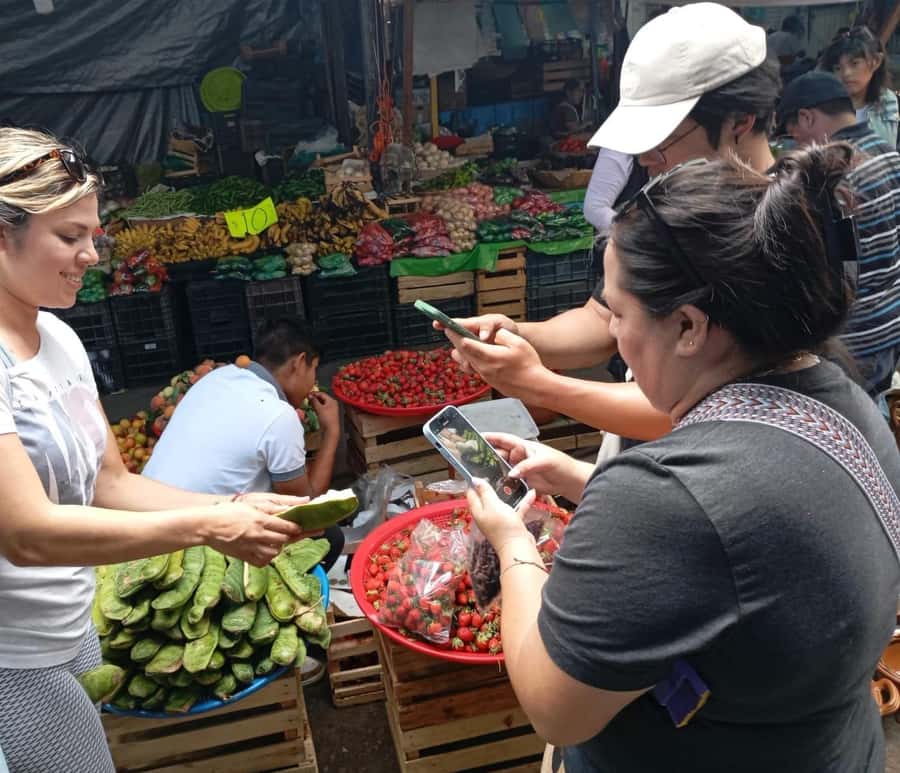 Food Tour at the Mercado de Abastos - The crafts area and shopping after the tour