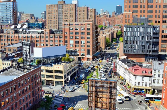 Foods of NY Tours Chelsea Market Food Tour & High Line Park - Why Chelsea Market makes such a good food-tour setting
