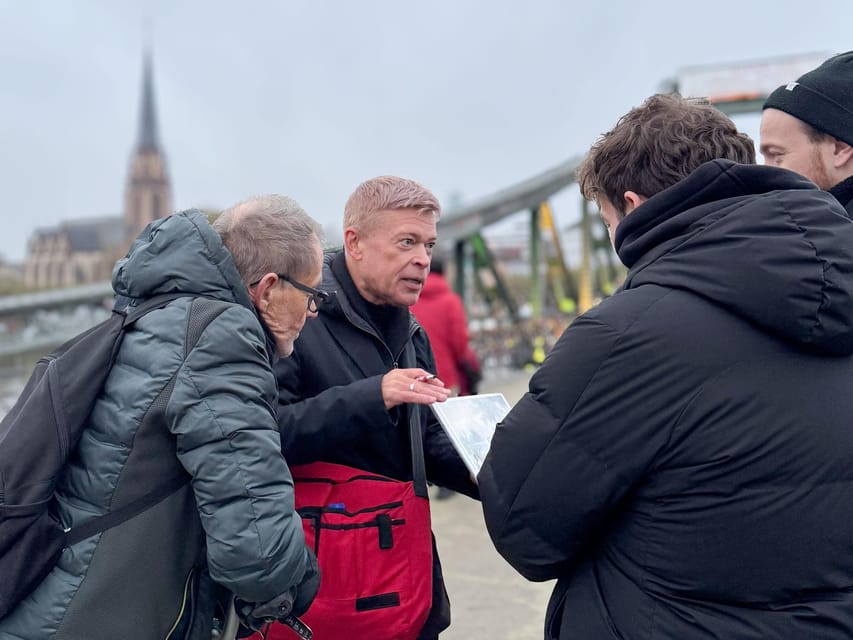 Frankfurt: Christmas Market & Old Town Tour 60 min-daily 16:00-in German - Haus Wertheym and the edge of Römerberg
