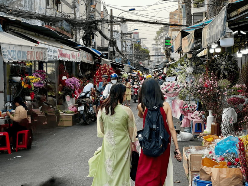 Free E-Sim Saigon Foodie Market Tour - Who will enjoy this outing most