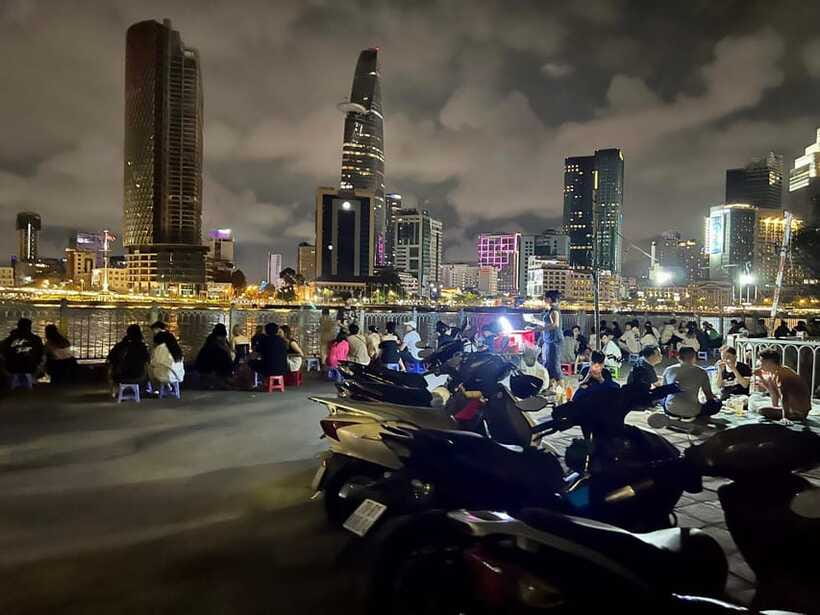 Free E-Sim Saigon Foodie Market Tour - My verdict on this Saigon food market tour