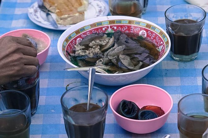 Fresh Local Market Tour - Food tour in Chiang Mai - 8:00 am Thai breakfast with local guidance