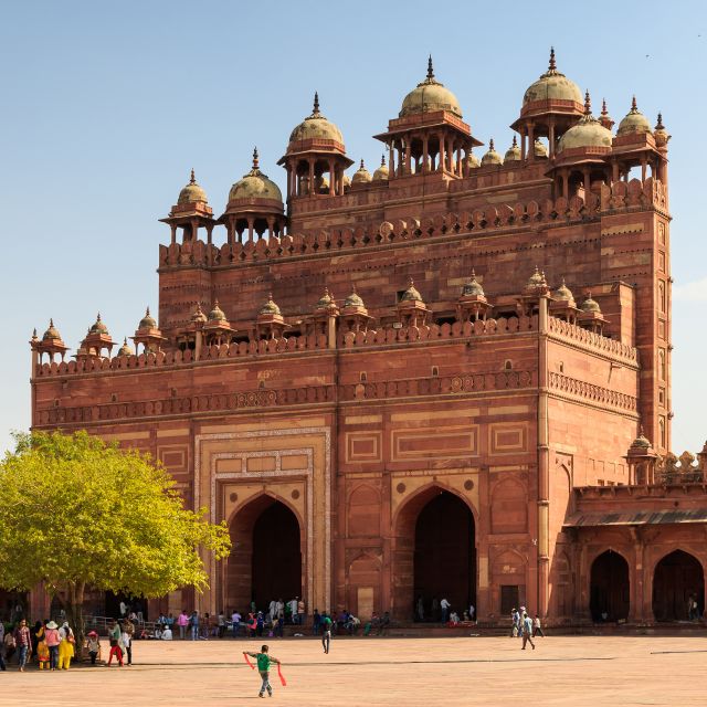 From Agra: Fatehpur Sikri and Market Private Half-Day Tour - The 8:00 a.m. pickup from Agra
