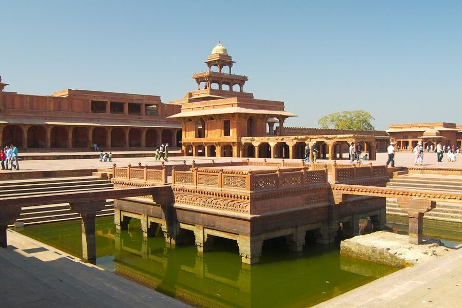 From Agra: Fatehpur Sikri and Market Private Half-Day Tour - What the two-hour guided visit gives you
