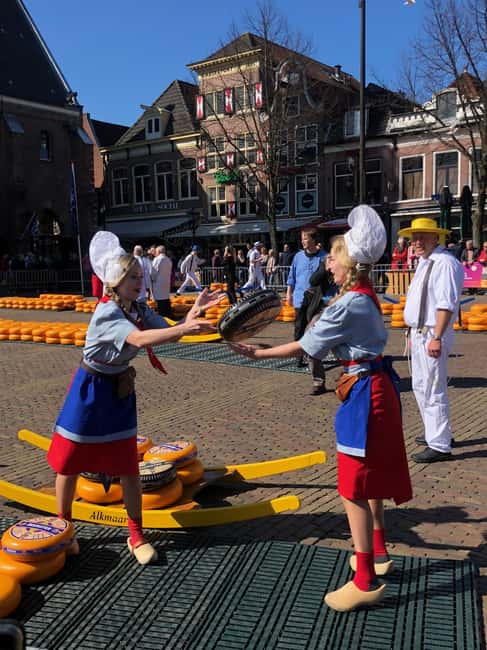 From Amsterdam; Alkmaar Cheese market & Zaanse Schans - What you actually see at Zaanse Schans