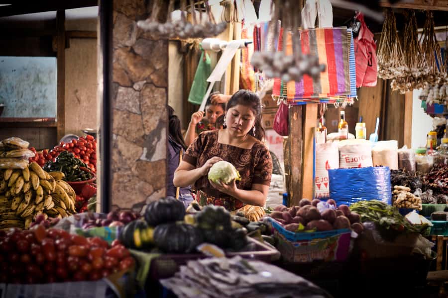 From Antigua to Chichicastenango: Mayan Market Day Trip - Tasting Tamales and Quiché Sak’por