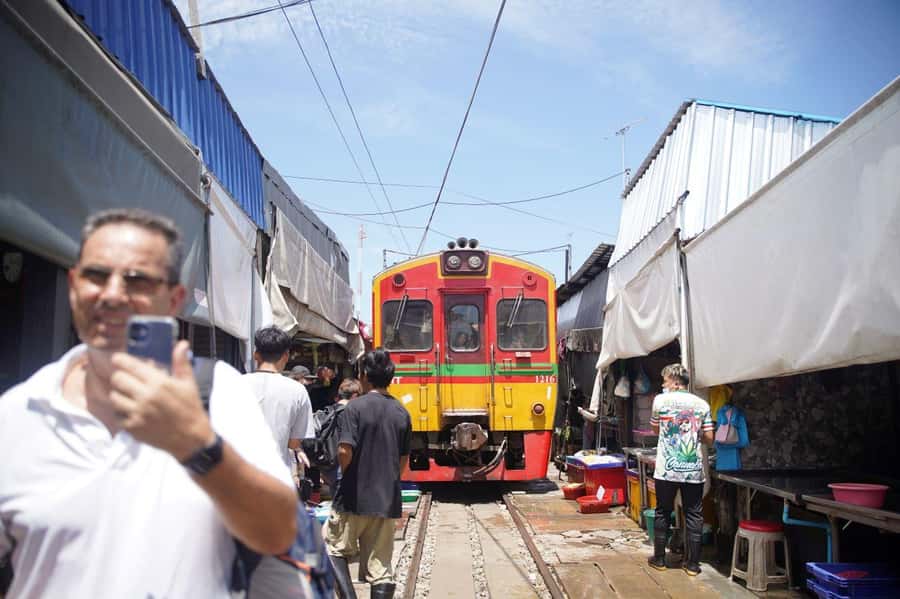 From Bangkok: Floating Market and Ayutthaya Guided Day Tour - Key points to know before booking