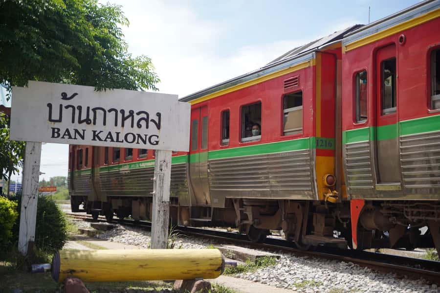From Bangkok: Floating Market and Ayutthaya Guided Day Tour - Why this day trip covers so much ground
