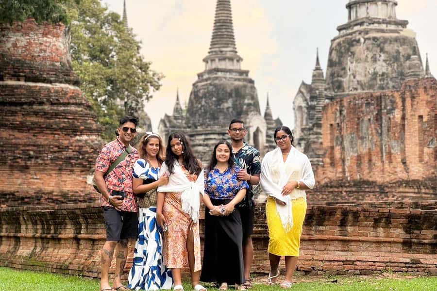 From Bangkok: Floating Market & Ayutthaya Private Day Trip - What the private service adds