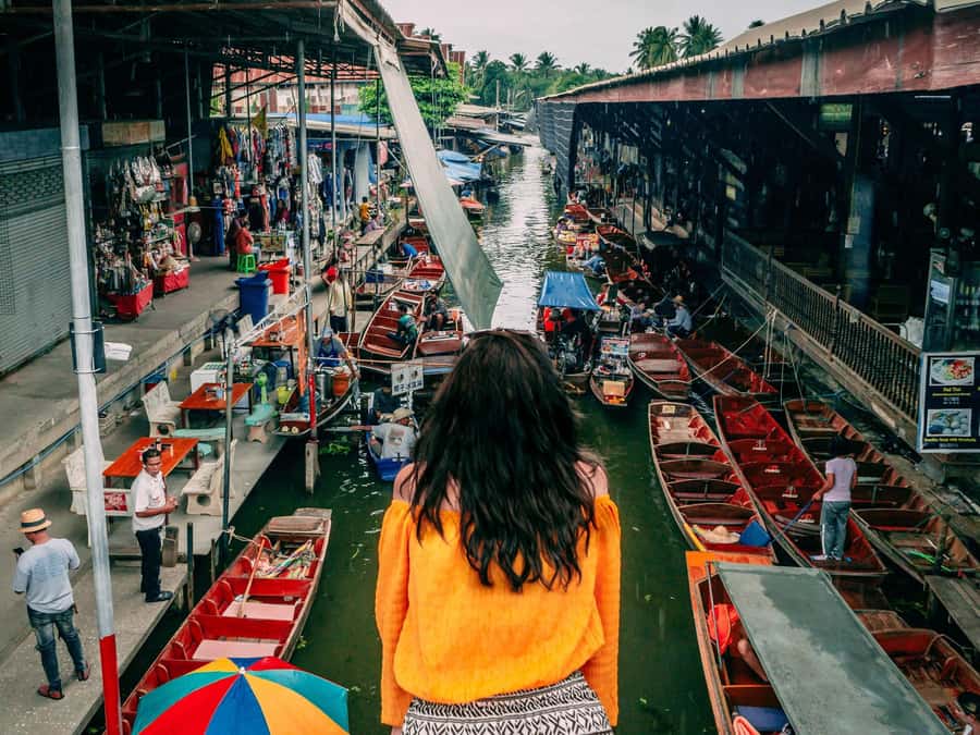 From Bangkok: Maeklong Railway and Floating Market Day Tour - Maeklong Railway Market and the train that clears the stalls
