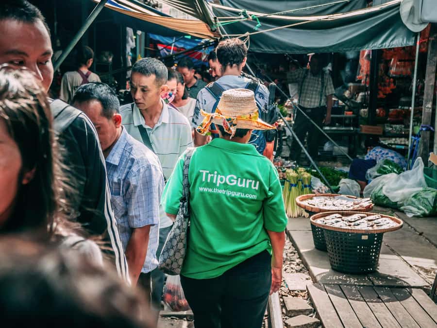 From Bangkok: Maeklong Railway and Floating Market Day Tour - Guides can make or break the morning
