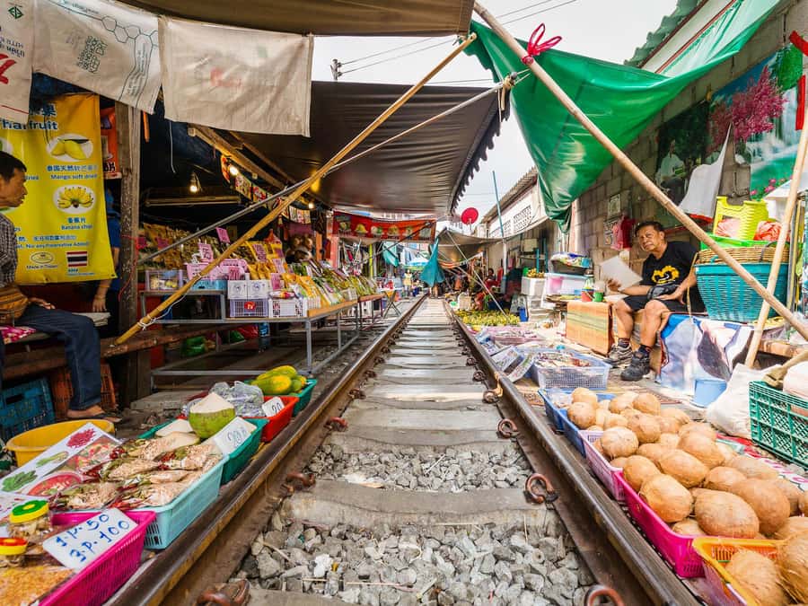 From Bangkok: Maeklong Railway and Floating Market Day Tour - Comfort, fitness, and what to pack