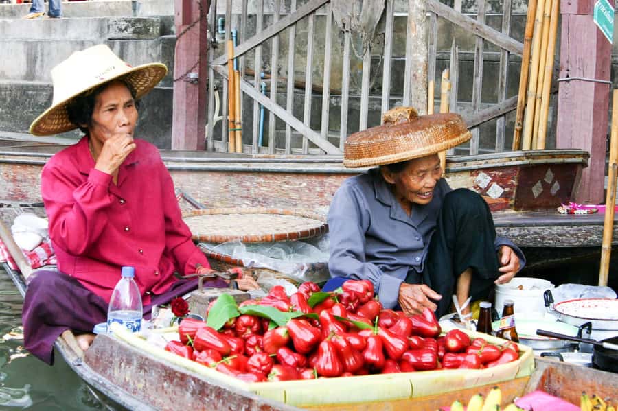 From Bangkok: Maeklong Railway and Floating Market Food Tour - Practical advice for a better day