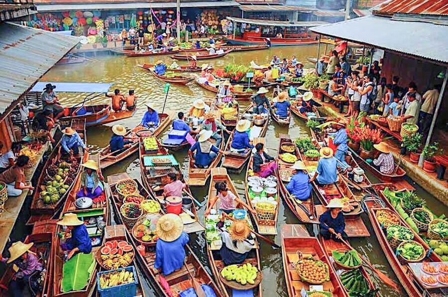 From Bangkok: Markets and Ayutthaya Tour - Thai lunch before the Ayutthaya ruins
