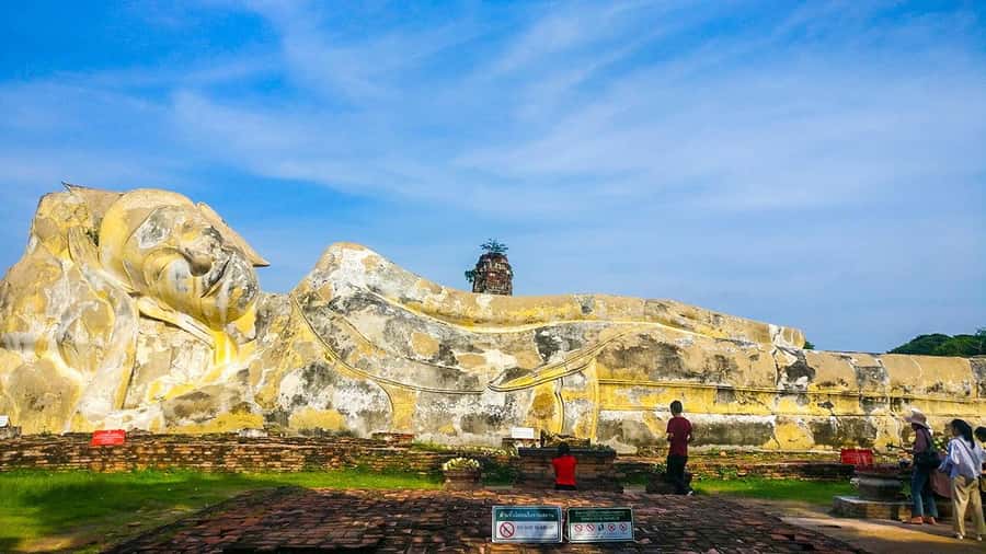 From Bangkok: Markets and Ayutthaya Tour - Wat Yai Chaimongkol and Wat Chai Wattanaram