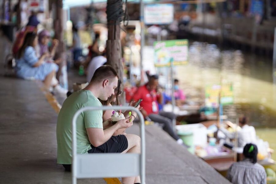 From Bangkok : Meklong Railway Market By Bus - Key points to know before you book