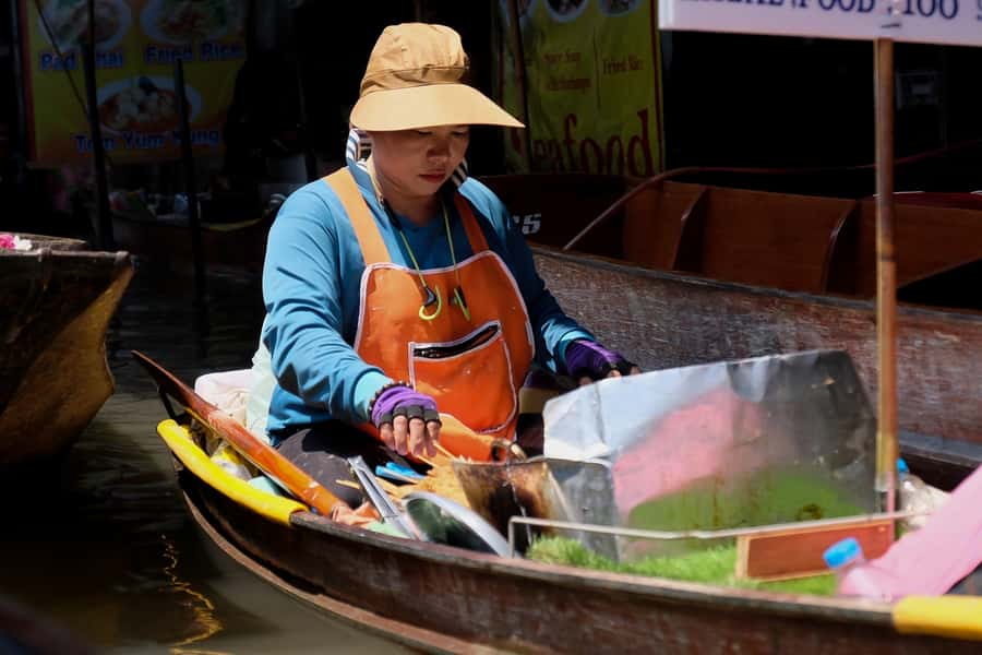 From Bangkok: Private Railway and Floating Market Tour - Why the railway market is worth the early effort