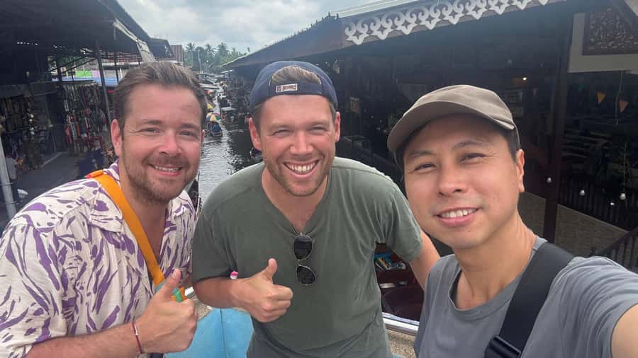 From BANGKOK: Railway Market and Amphawa Floating market - Lunch and local flavors at Amphawa