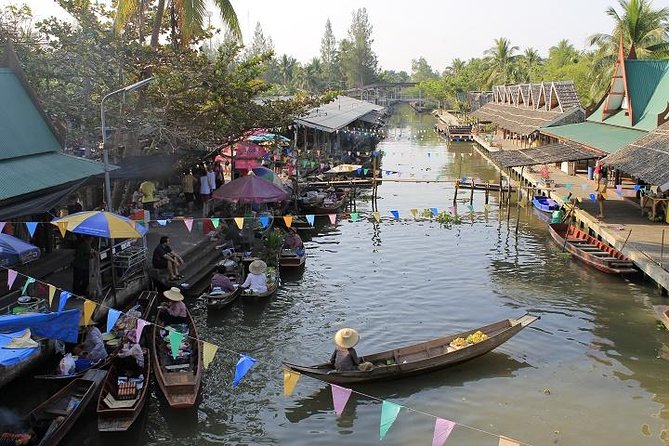 From Bangkok : Thaka Floating Market - Key points to know before you book