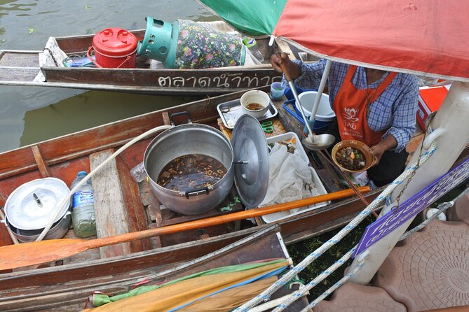 From Bangkok : Thaka Floating Market - Seeing coconut sugar made at the farm