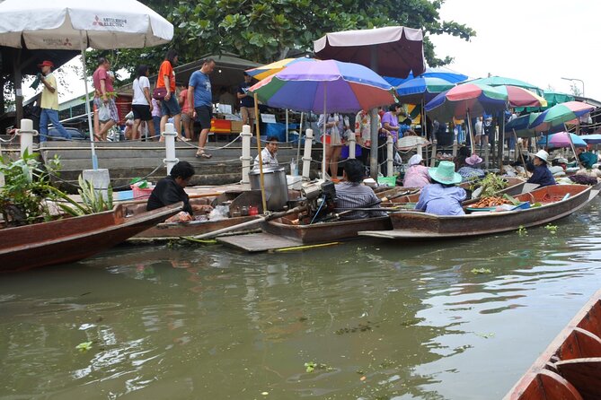 From Bangkok : Thaka Floating Market - Guide service and the value of a private tour