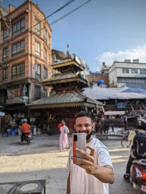 From Bazaar to Hippie Hub: Ason & Freak Street in Kathmandu - The 45-minute walk toward Asan Bazaar